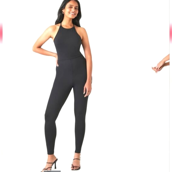 Hot Kiss Pants - HOT Kiss Black Velvet Sleeve less Skinny Jumpsuit